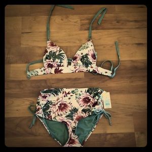 Kona Sol  2 pc swim wear